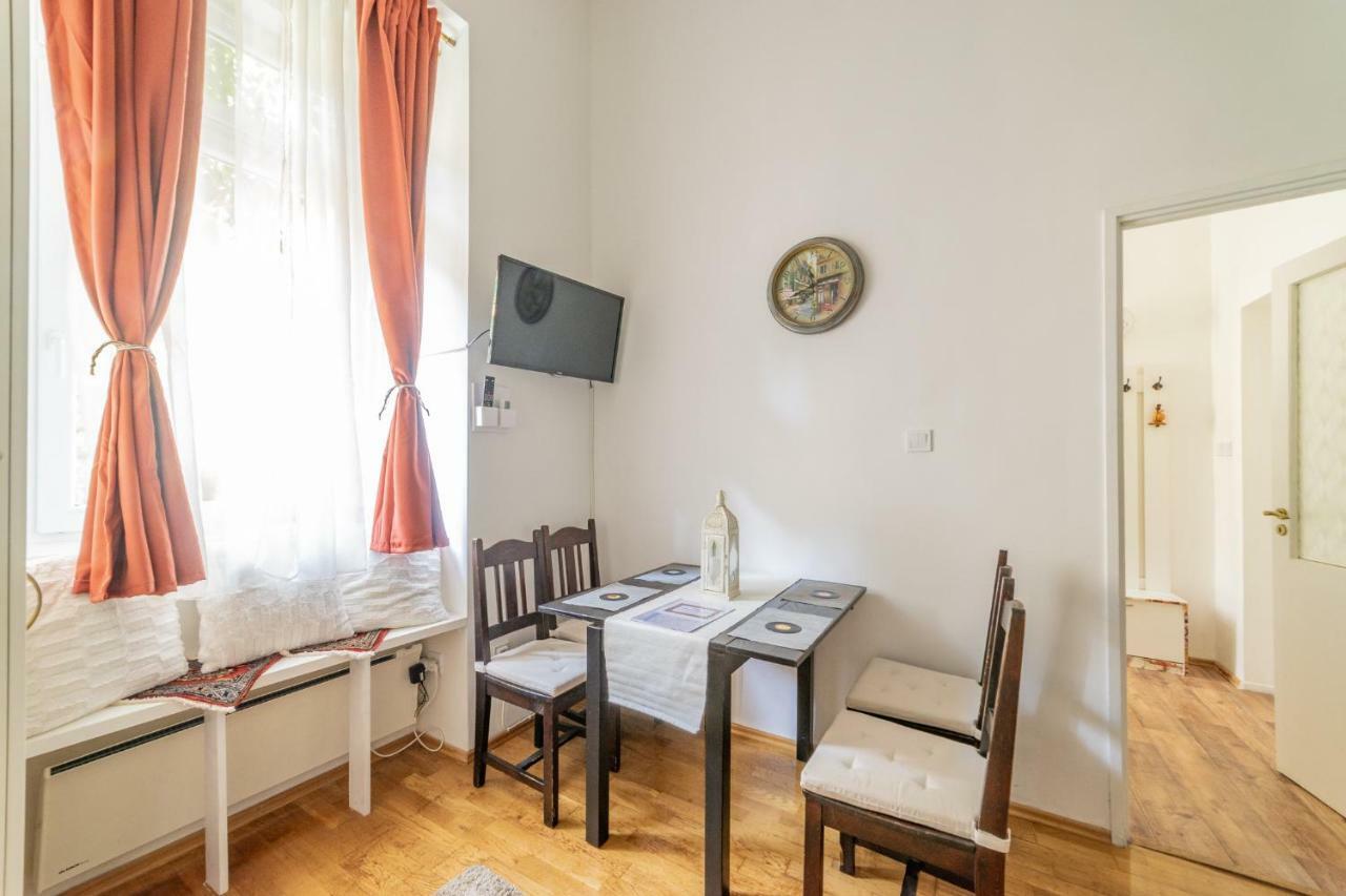 Gabi'S Central Broadway Nest @ Nagymezo Str Budapest Exterior foto