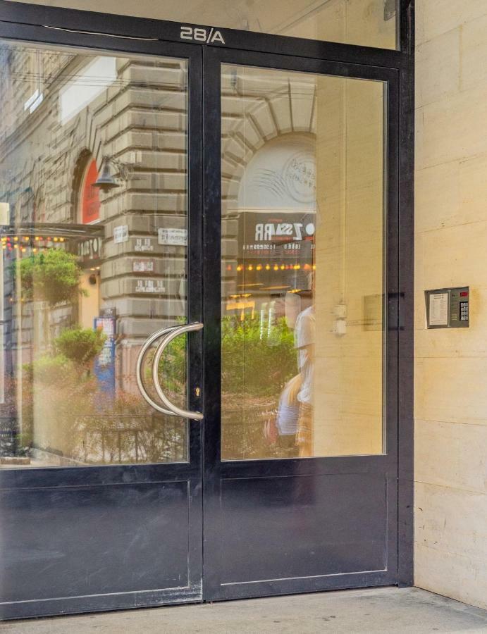 Gabi'S Central Broadway Nest @ Nagymezo Str Budapest Exterior foto